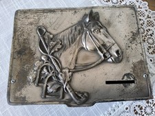 Zabytkowa skarbonka dla miłośników koni, drewniana szkatułka relief głowa konia