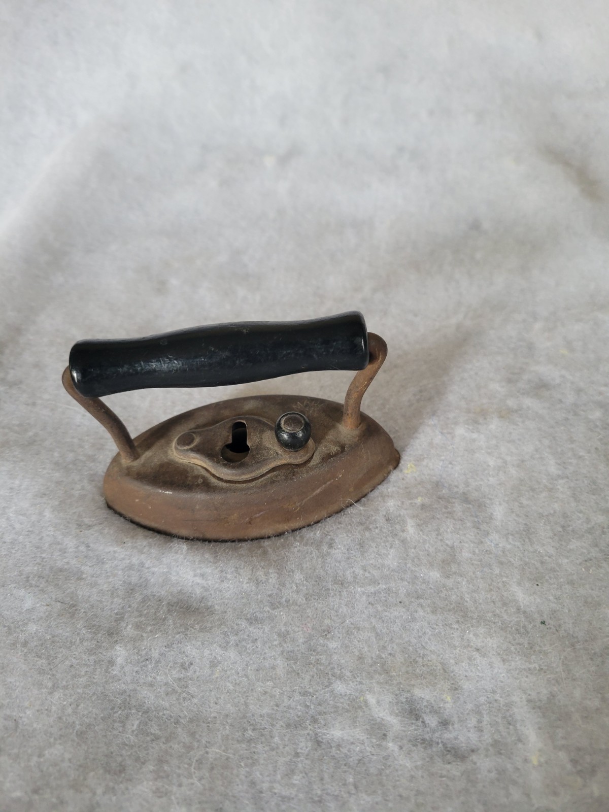 Lot Of 4 Vntg Irons 2 Electric  2 Toys  Various Sizes