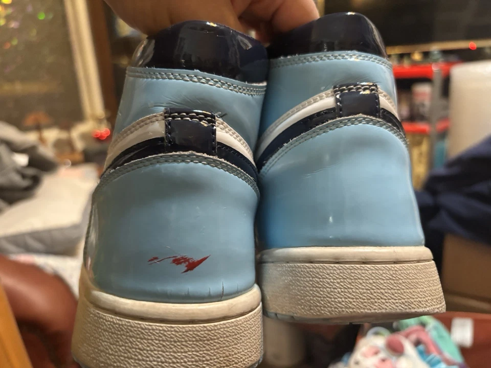 Jordan 1 Retro Alto UNC Patente CD0461-401.   CD0461-401 Colorway OBSIDIANA Foto 3 de 4