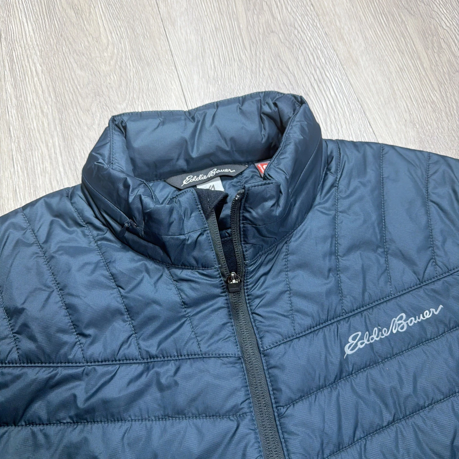 EDDIE BAUER FreeHeat Puffer Jacket Hybrid Mens M Nylon Insulated Trail Hike New!
Opens in a new wind