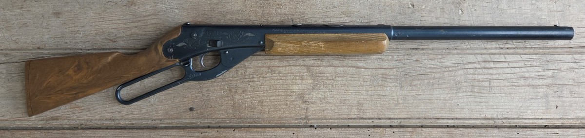 Vintage Daisy Model 400 Featherweight pellet rifle for parts