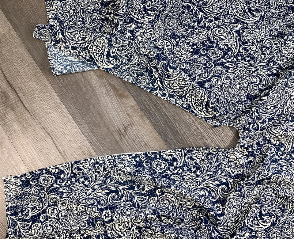 Waverly Picnic Tablecloth Blue Paisley Zip Close Rectangular 50x69 Umbrella Hole - Image 4 of 4