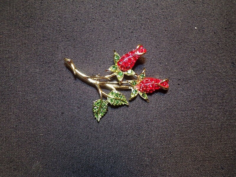 Vintage Gold Toned Rose Bud Pave Brooch/Pin With Green And Red Stones