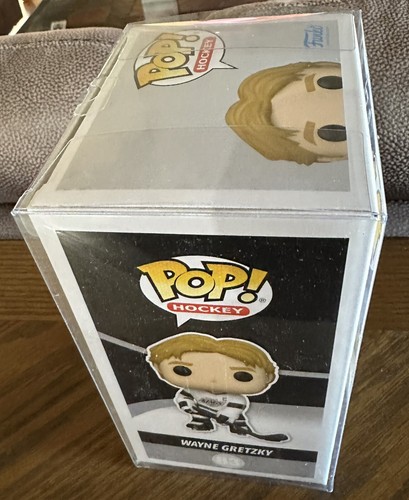 1/5 Wayne Gretzky #83 Funko Pop! Bronze Metallic mit Diamanten NUR 5 VORHANDEN!! - Bild 12 von 16