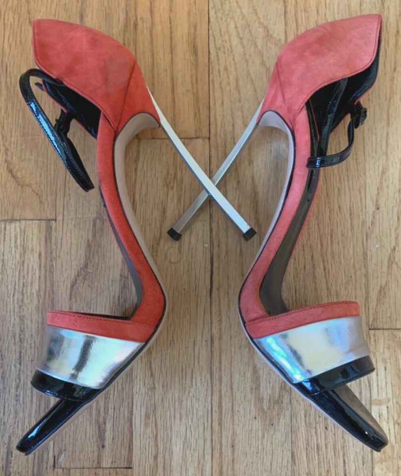 Sandalia con tiras de tacón de aguja CASADEI coral gamuza cuero plateado 8,5 Foto 4 de 4