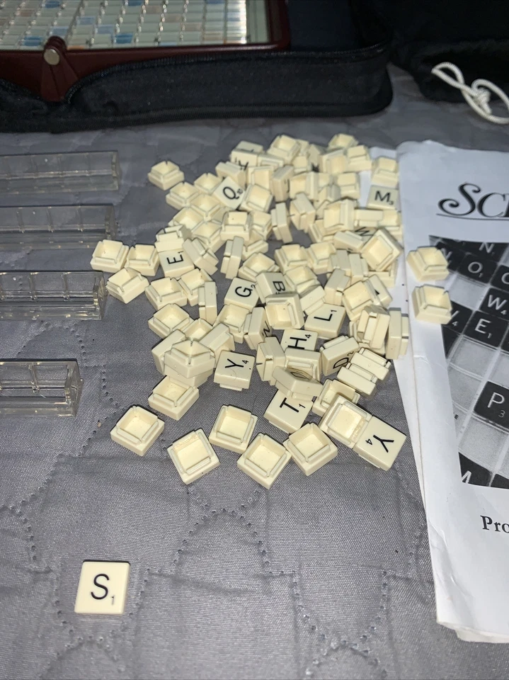 Scrabble Hasbro Travel Folio Edition Crossword Game Zipper Case Complete Car - Image 2 of 4