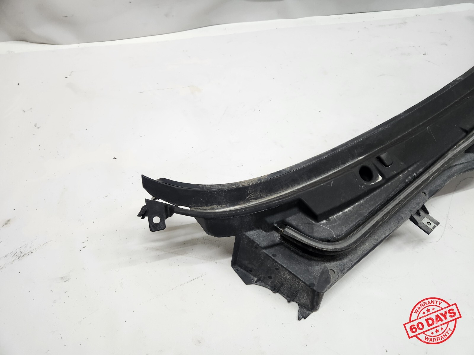 ⭐ 08-17 Maserati Gran Turismo Front Windshield Wiper Cowl Cover Vent Panel Oem