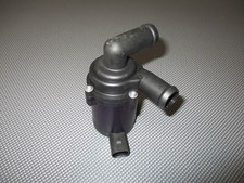 VW T5 Multivan Facelift Zusatzwasserpumpe Standheizung Webasto 7E0965561