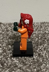 Lego Poison Ivy 70912 Prison Jumpsuit Batman Movie Super Heroes Minifigure