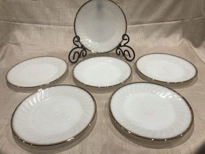 VTG (6) FIRE KING OVEN WARE MILK GLASS WHITE SWIRL 9'' DINNER PLATES W/GOLD TRIM