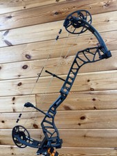 BEAR WHITETAIL LEGEND PRO LEFT HAND 55-70 LBS...