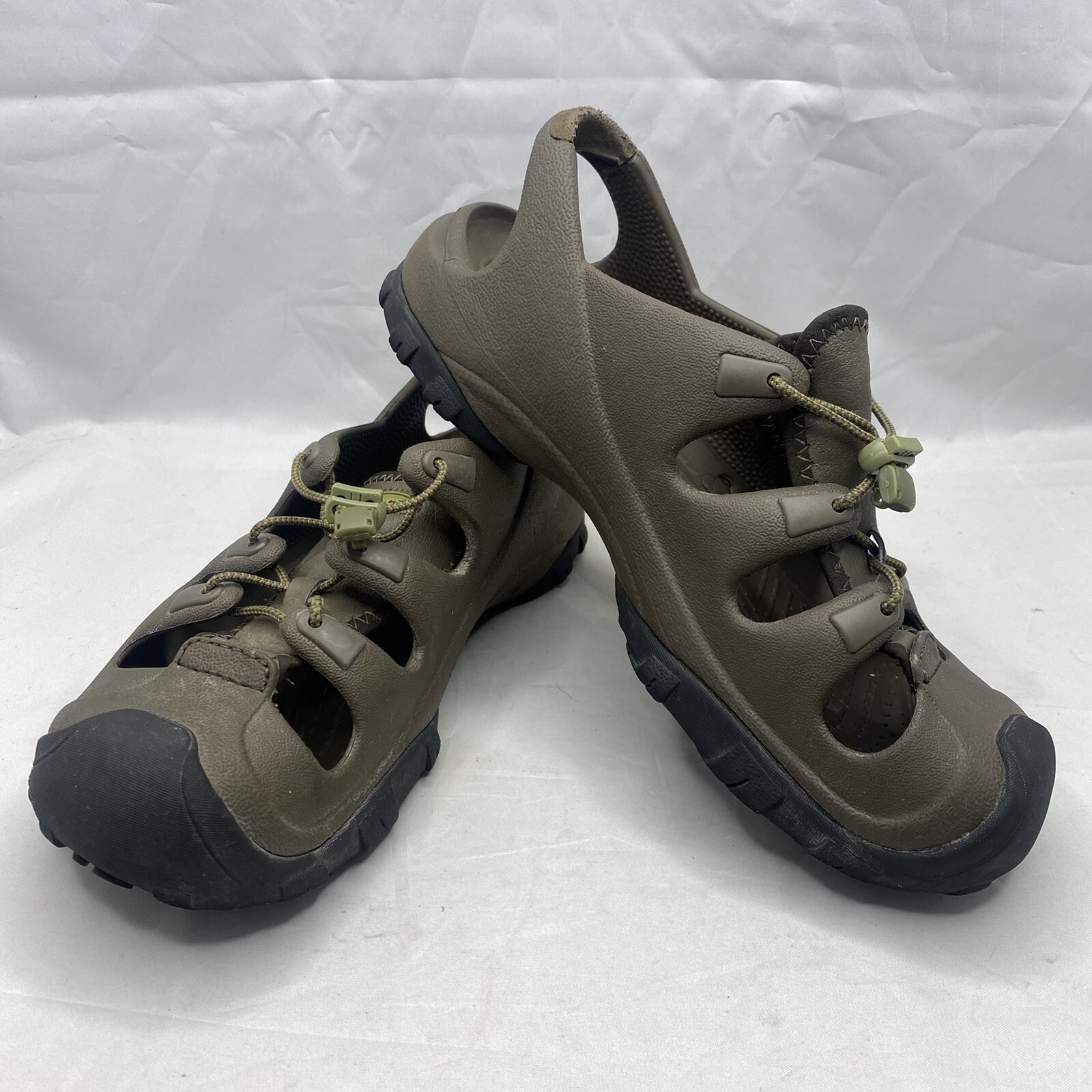 rubber walking shoes