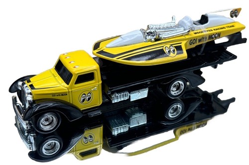 Hot Wheels 2024 Motorhead Madness Diorama Speed Wave/Classic Hydroplane **LOSE**