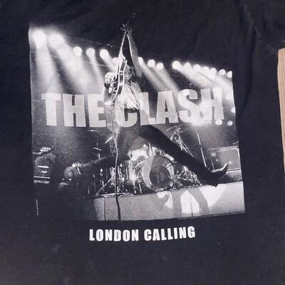 ［半額セール中］古着屋購入The Clash Tシャツ Mサイズ TULTEK製 半額セール中］古着屋購入The Clash Tシャツ Mサイズ TULTEK製 半額セール
