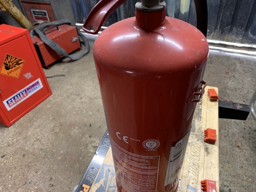 SE Fire Extinguisher 6kg Powder - Picture 7 of 7
