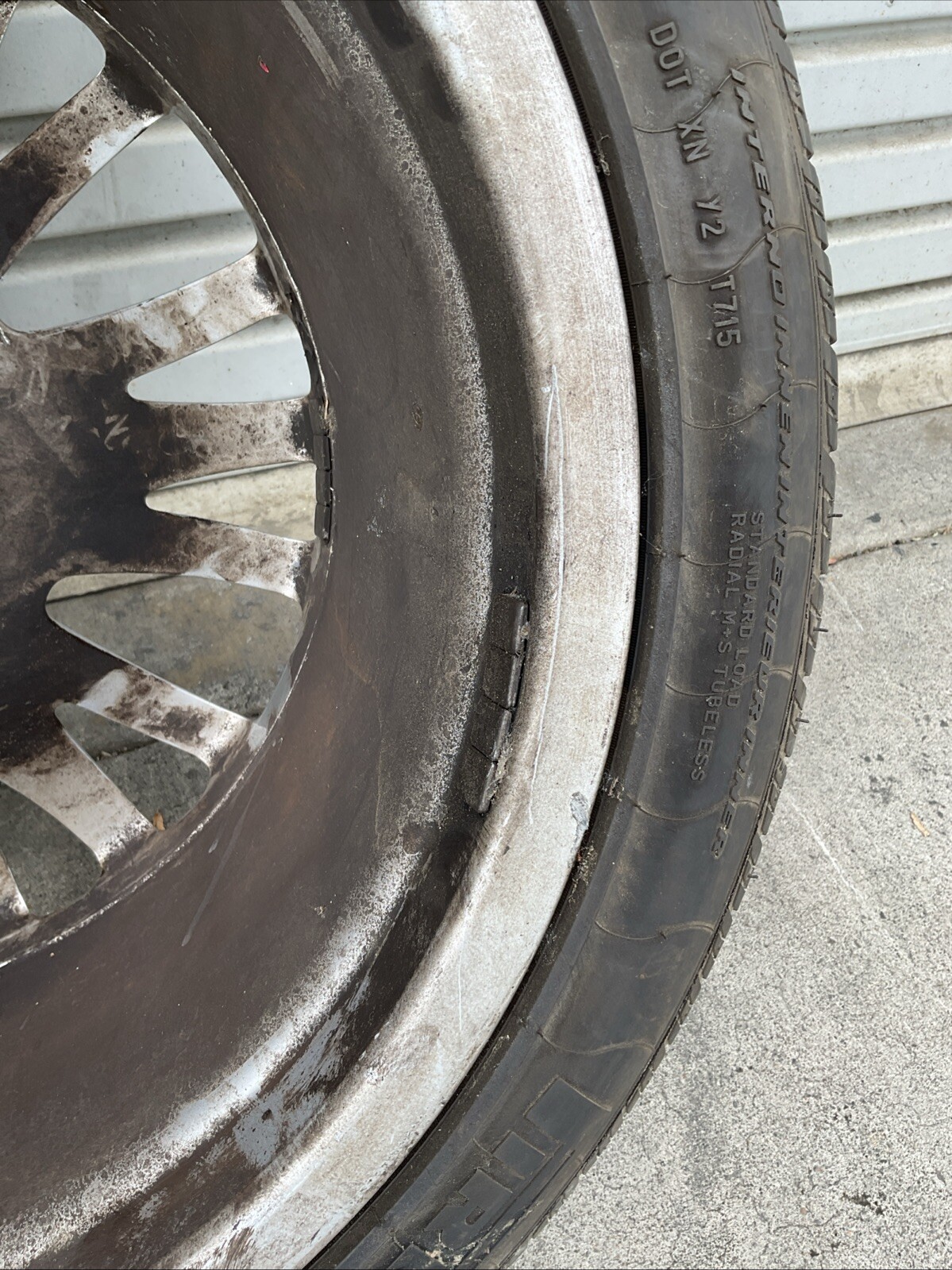 14-17 Maserati Quattroporte, Rear Wheel / Rim, Curb Rash, 19",  P/N 98015712 #1