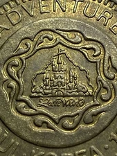 LOTTE WORLD THEME PARK SOUTH KOREA - VERY RARE - ARCADE AMUSEMENT TOKEN - LOOK!!