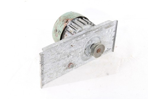 alter Motor 220 V 150 Watt Waschmaschine Waschmaschinenmotor mit Riemenscheibe