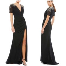 Mac Duggal NWT Sequined Embellished Shoulder Evening Gown Size 8 Black Side Slit