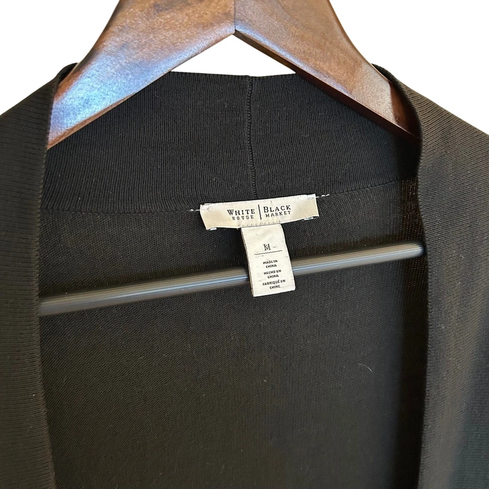 Cárdigan suéter negro mediano White House Black Market para mujer frente abierto Foto 2 de 4
