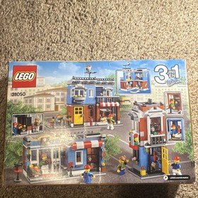 LEGO Creator Corner Deli 31050 3 in 1 Complete Set 467 Pieces Plastic Box