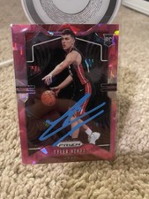 TYLER HERRO SIGNED PRIZM PINK CRACKED ICE ROOKIE CARD MILWAUKEE BUCKS AUTHENTIC!. rookie card picture
