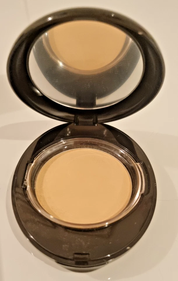 ENOUGH All Day Velvet Soft Two-Way Cake SPF 28 PA++ #13,21,23 (Inc. Refill) 12g - Image 3 of 4