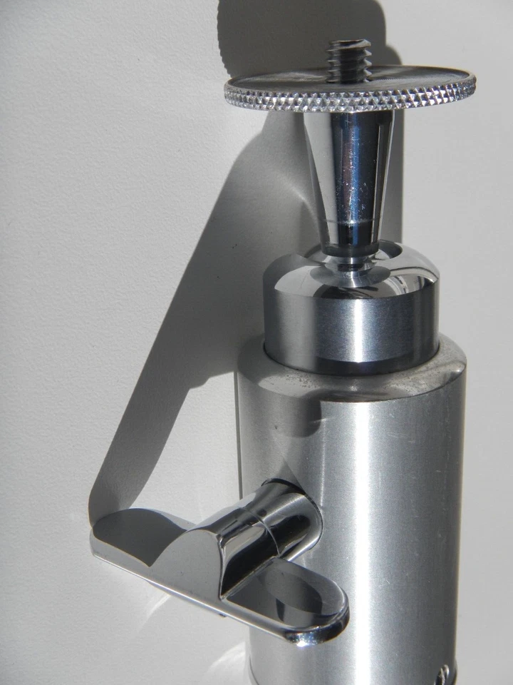 Earlier Vintage E. Leitz Wetzlar KGOON Tripod Ball Head • Made in Germany - Image 3 of 4