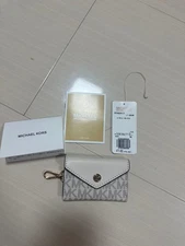 MICHAEL KORS Coin Case Key Holder Excellent with Box Mint Condition