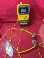 Sony Walkman Sports SRF-M70 FM/AM Radio  Sony Headphones Works With Clip