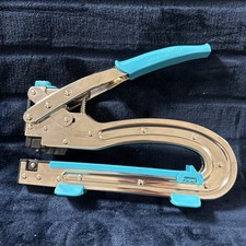 Crop A Dile II Big Bite We R Memory Keepers Hole Punch 6" Reach Tool