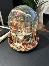 Kirkland Signature Musical Snow Globe "Santa Claus Is Coming To Town" Toy Shop