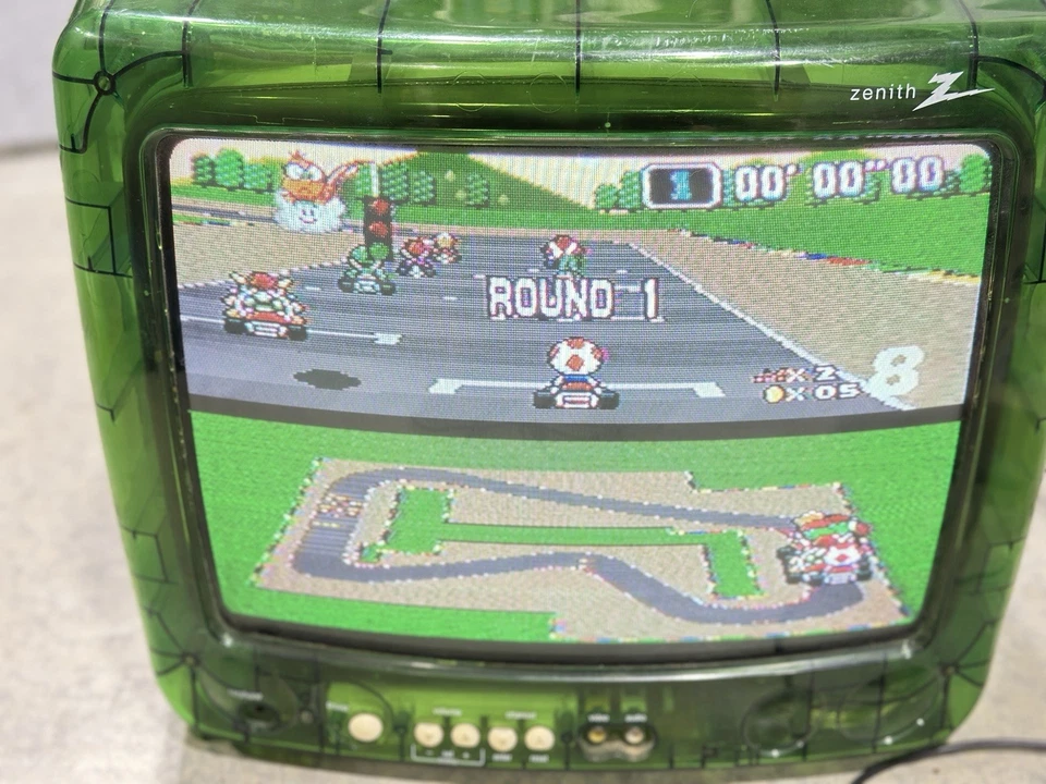 Zenith Clear Transparent Green 13" Color Prison CRT TV Vintage C13A04LG Retro - Image 2 of 4