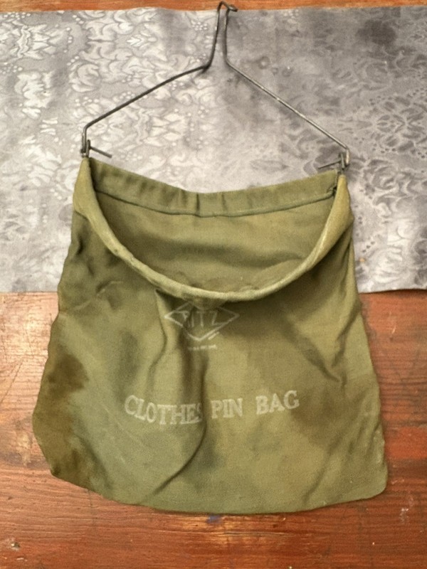 50’s-60’s vintage clothespin bag