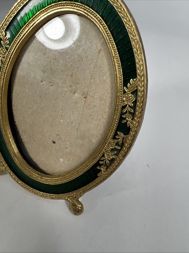 MRF ‘89 Oval Enamel Green & Gold Metal Ball Claw Footed Picture Frame 3” X 4” - Picture 3 of 6