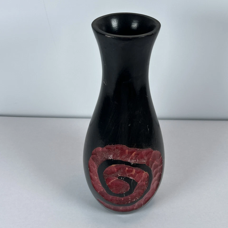 Jarrón artesanal de mango con talla en espiral roja decoración rústica del hogar Foto 2 de 4