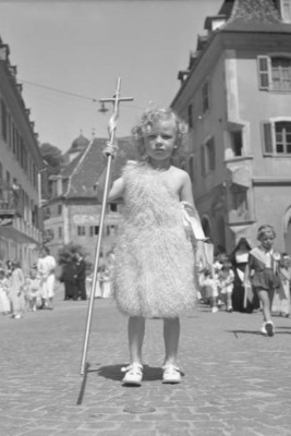 Fronleichnamsfeier in Porrentruy 1950 Historische Schweiz 4x6 Foto