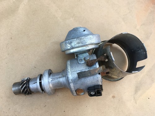 Porsche 924 Ignition Distributor BOSCH Z44 0 237 003 018 FL#1 - Picture 5 of 10