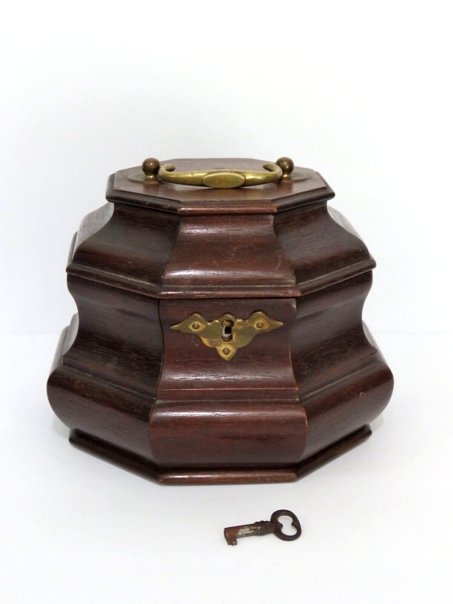 WILLIAMSBURG コロニアルマホガニー製ウィリアムズバーグティーキャディ Colonial Williamsburg Octagon Wood Tea Caddy w/ Key - Marked on