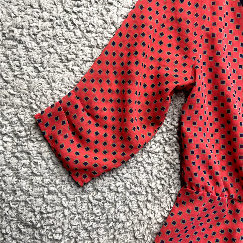 Blusa de sombra de ojos ajustada y acampanada para mujer pequeña roja transparente cremallera completa espalda manga 3/4 Foto 2 de 4