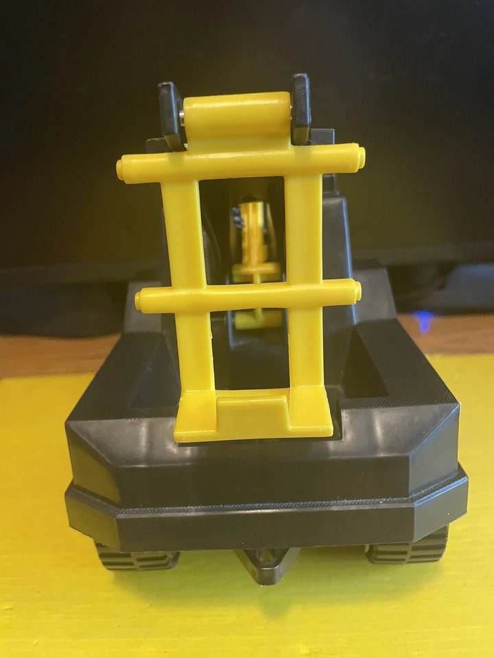 Grúa Tonka T 04 2012 usada 6”W7”T13” largo usada excelente estado y pintura Foto 4 de 4