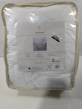 Threshold Cool Touch Mattress Pad Queen White Waterproof 4-Way Stretch 18" Depth