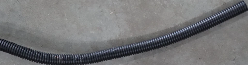 Cubierta de cama plegable 19-25 Ram 1500 5'7" 47320550 cubierta rígida triple plegable Foto 4 de 4