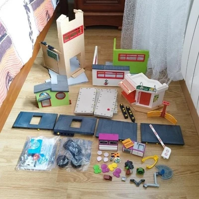 Gros lot de Playmobil citylife Ecole zoo camping divers - Photo 1/4