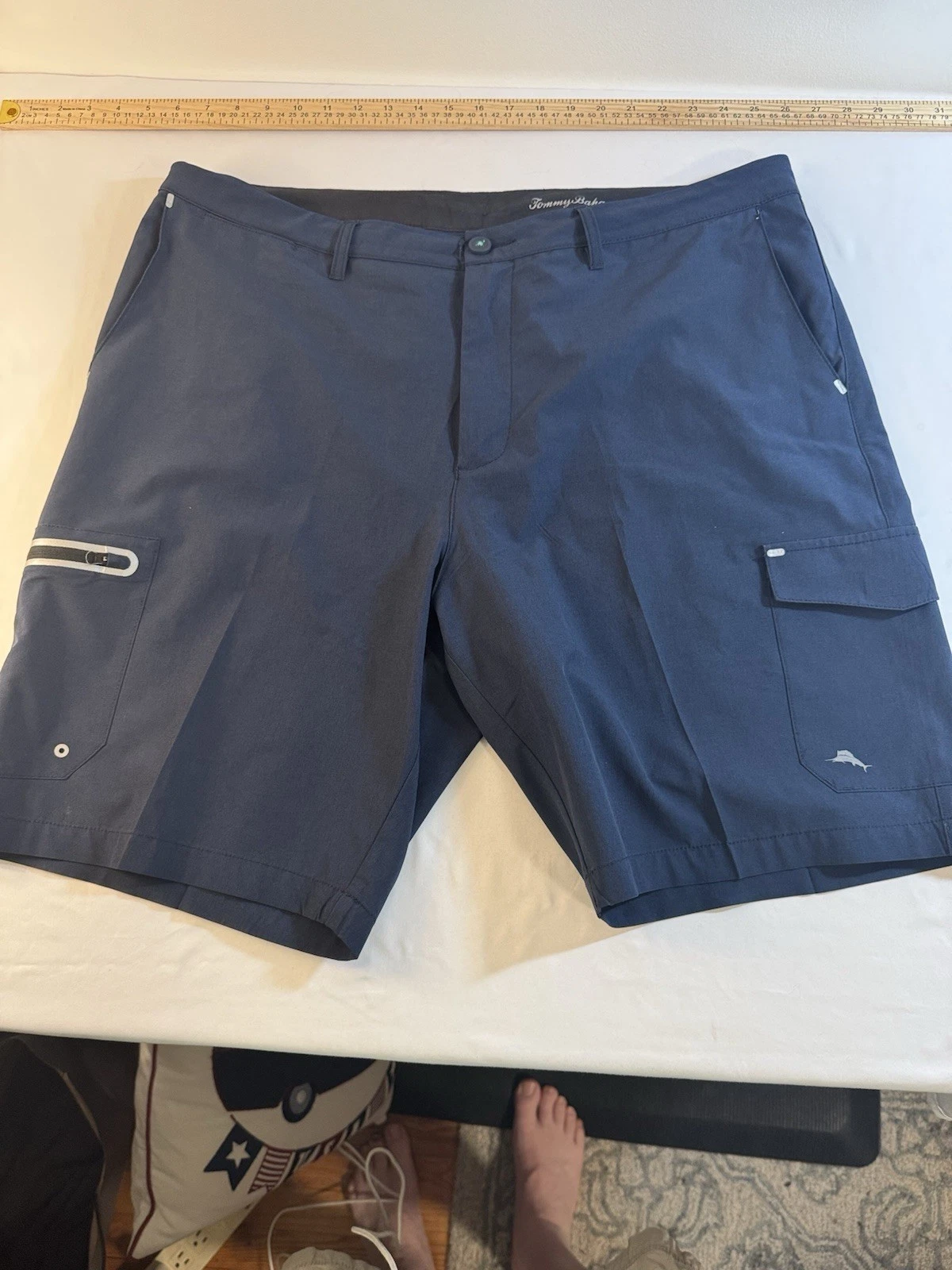 #1653 Tommy Bahama IslandActive Navy Cargo Shorts M 38 Stretch Hybrid Swim Golf