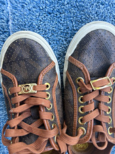 Michael Kors Men s Brown Logo Low Top Lace-Up...