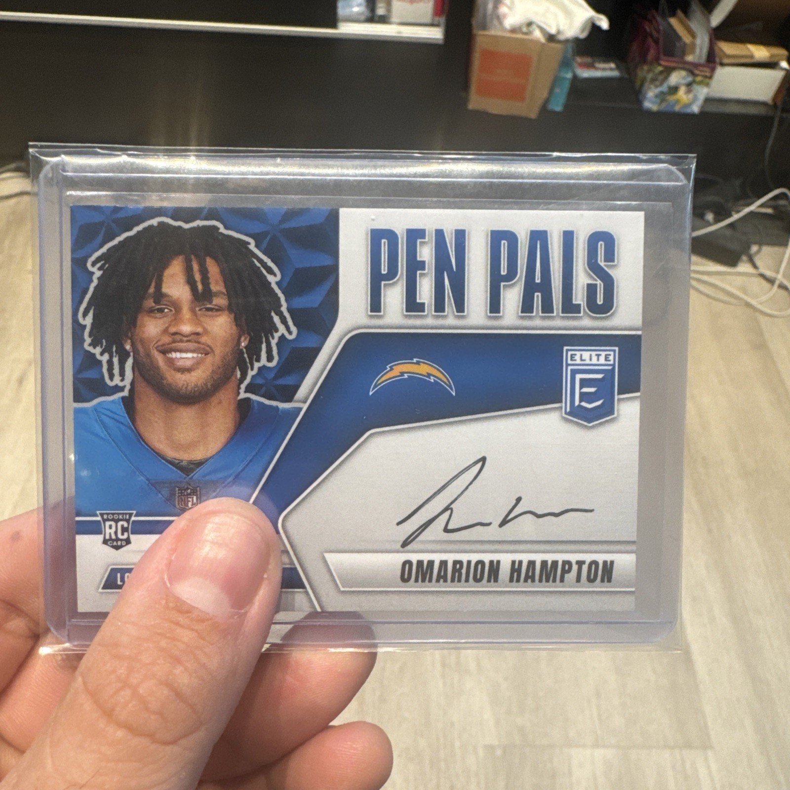 2025 Panini Donruss Elite - Pen Pals Omarion Hampton #PP-OHA Blue Ink (AU, RC)
