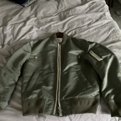 Sacai Men’s Green Nylon Bomber Jacket Size 2 Zip Front Lined Band Collar