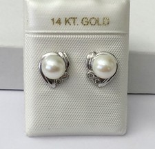 Small Solid 14K White Gold Japanes Cultured Pearl   Diamonds Earring NEW