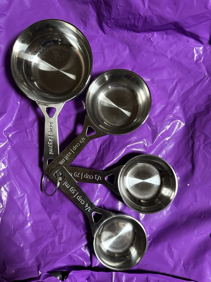 Le Creuset 不锈钢量杯,4 件套 — 第 3/4 张图片